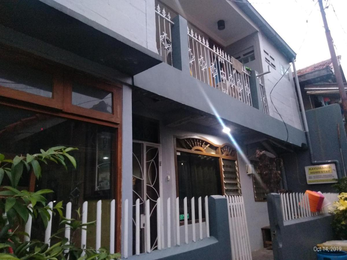 Spot On 2033 Kayumanis Homestay Syariah Jakarta Exterior photo