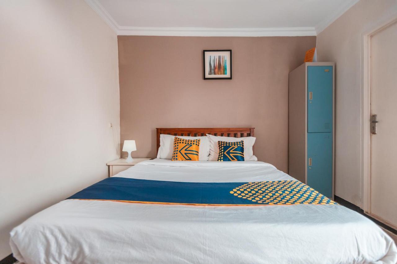Spot On 2033 Kayumanis Homestay Syariah Jakarta Exterior photo